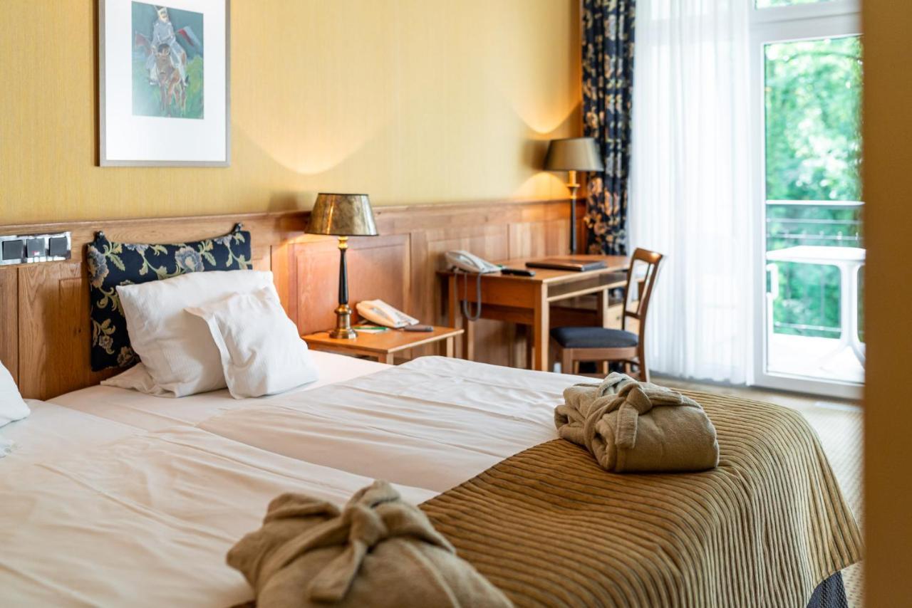 Waldhotel Tannenhaeuschen Wesel  Bagian luar foto