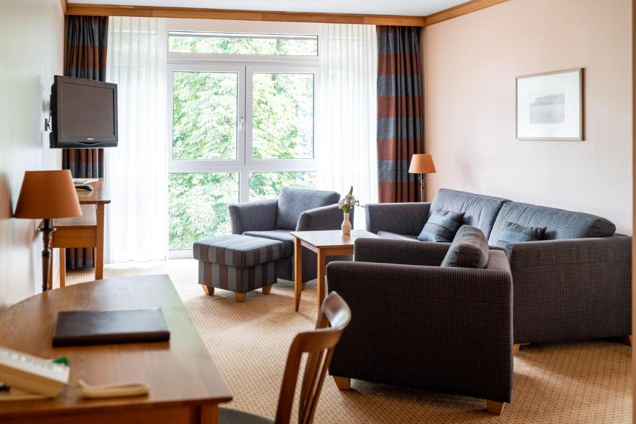 Waldhotel Tannenhaeuschen Wesel  Bagian luar foto